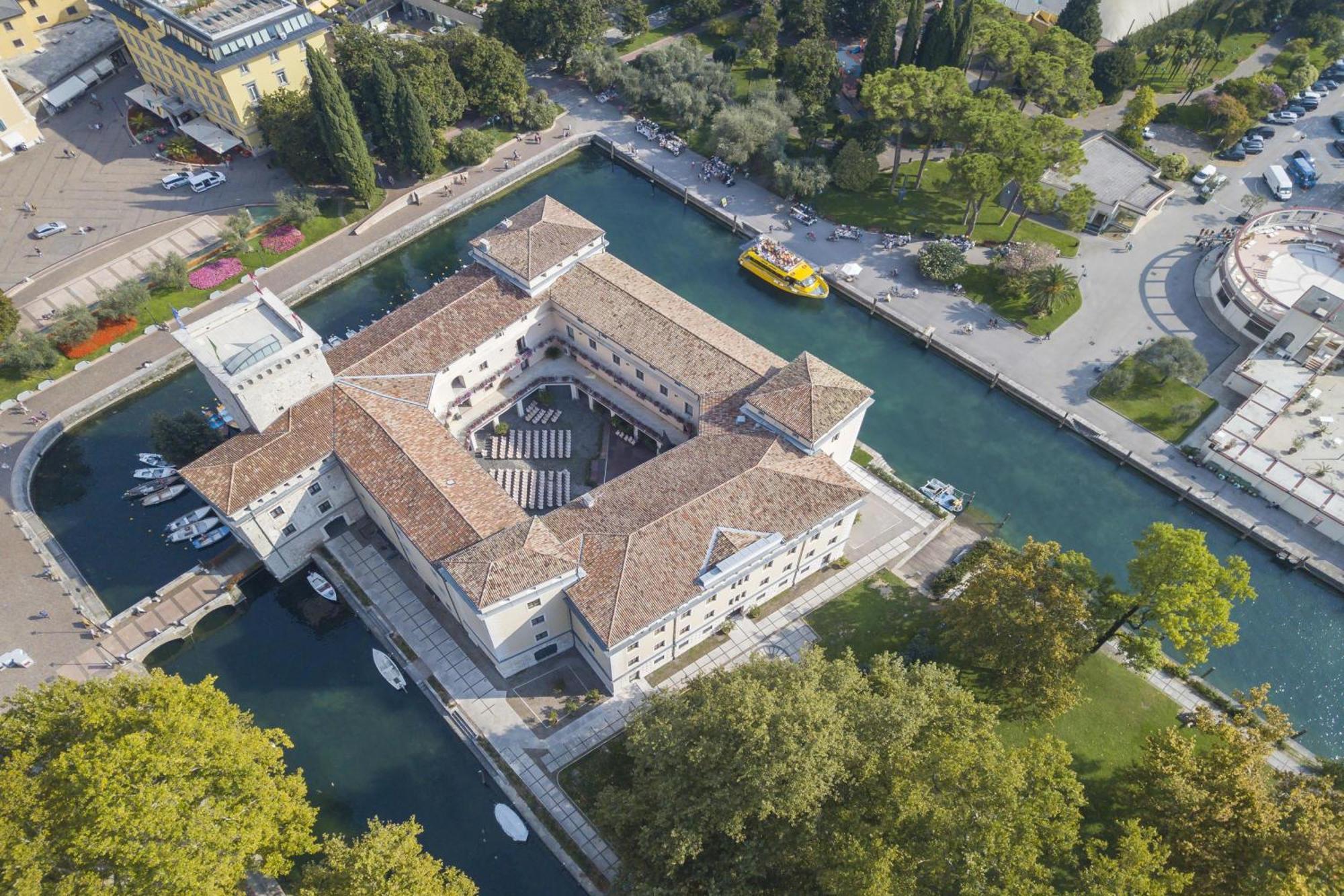 Appartamento Centro Storico Riva - Happy Rentals Екстер'єр фото