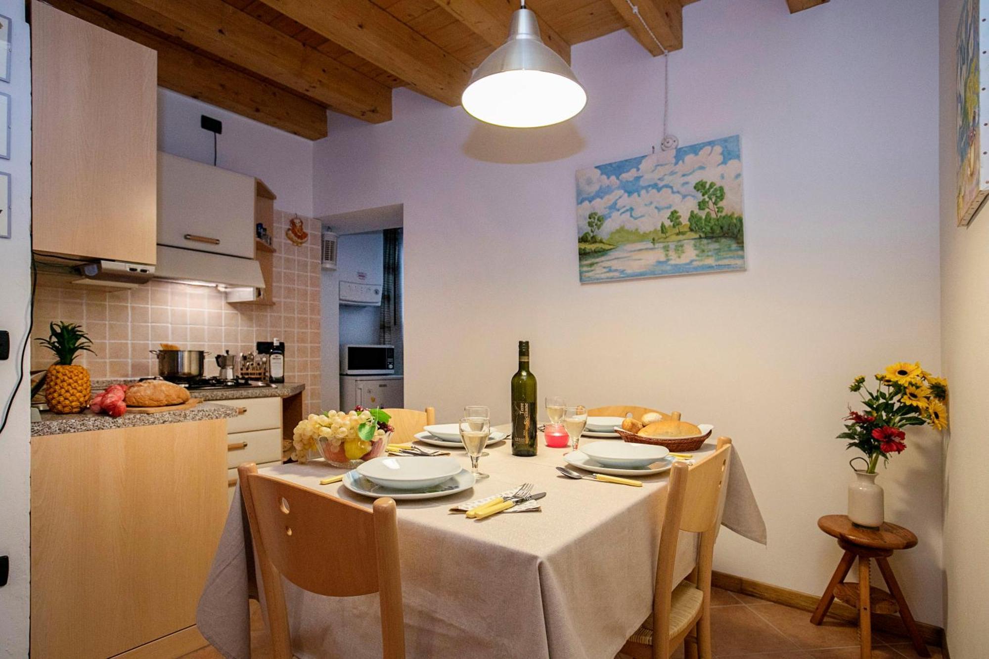 Appartamento Centro Storico Riva - Happy Rentals Екстер'єр фото