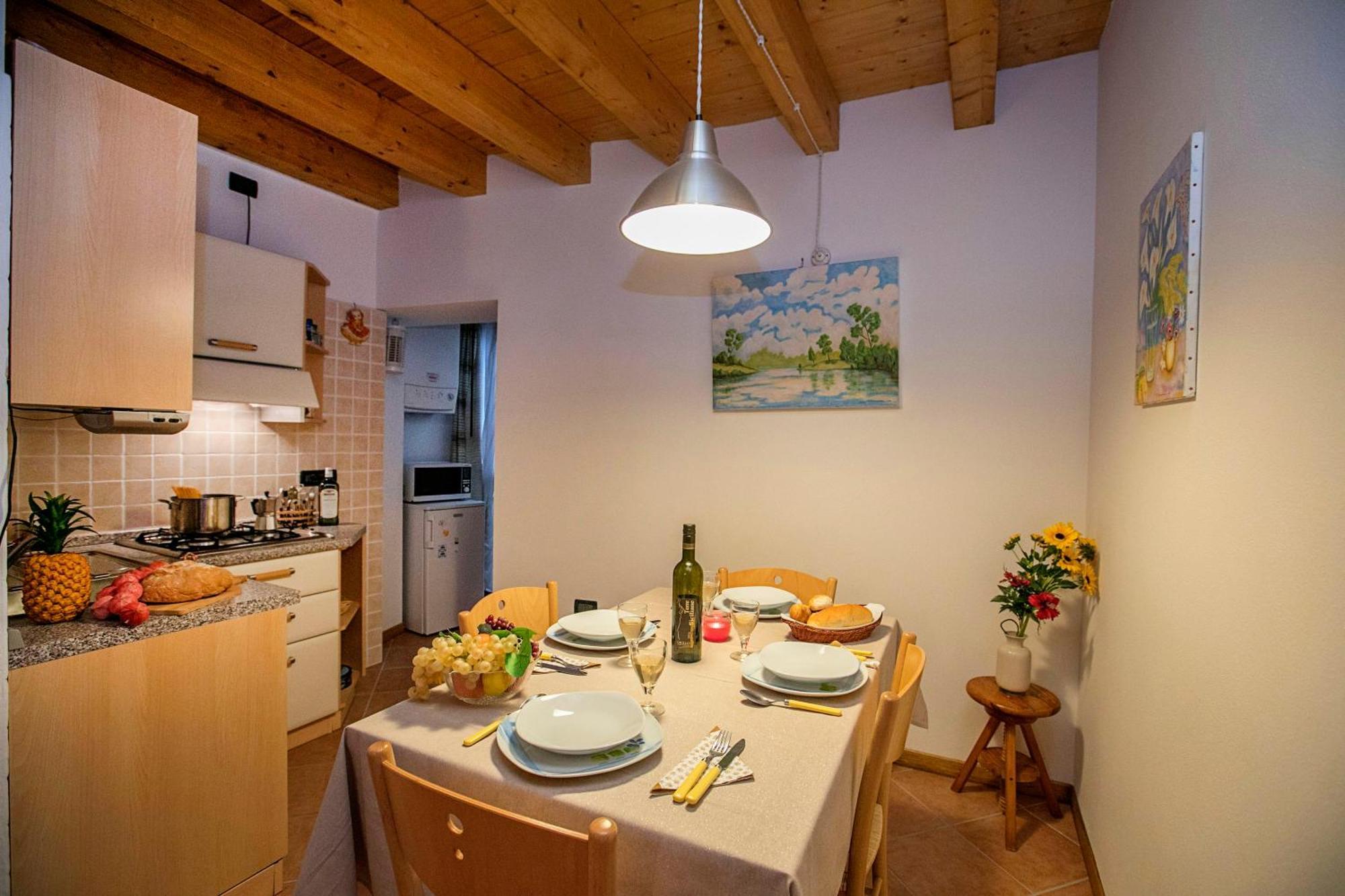 Appartamento Centro Storico Riva - Happy Rentals Екстер'єр фото